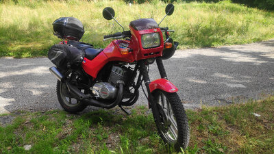 150kg pour les petites routes d'ici c'est parfait.