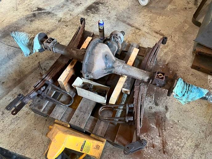 Hinterachse Federung 18b.jpg